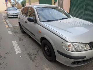 Nissan Almera 2001