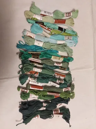 Hilos para bordar punto de cruz - Verdes y azules