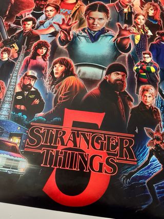 Póster Stranger Things 5 + regalo pegatinas