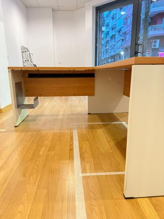 Escritorio Profesional en L Madera y Blanco