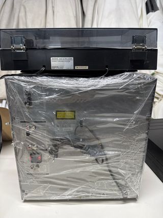 Equipo Hi-Fi Sony con Tocadiscos