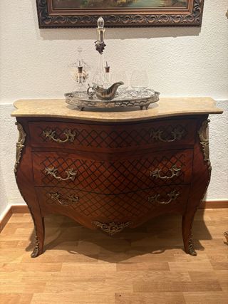 Cómoda Luis XV Bombe Madera y Mármol