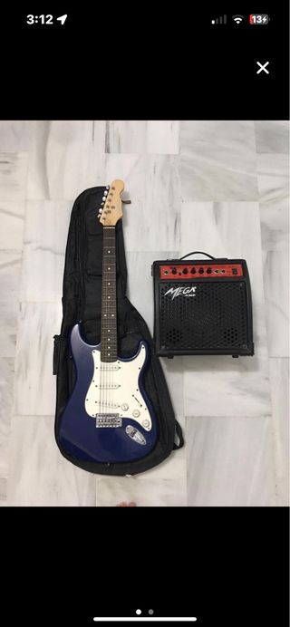 Guitarra Eléctrica Azul con Amplificador