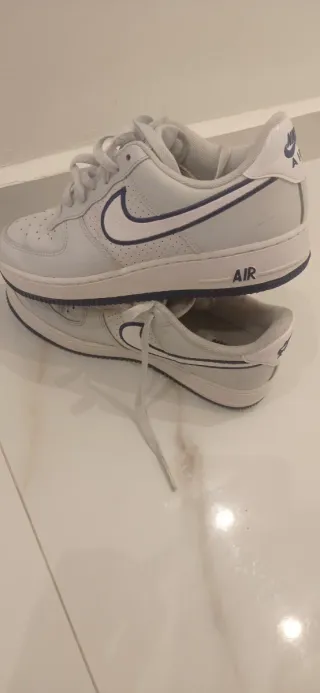 Zapatillas Nike Air Force 1 Blancas y Azules