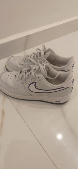 Zapatillas Nike Air Force 1 Blancas y Azules