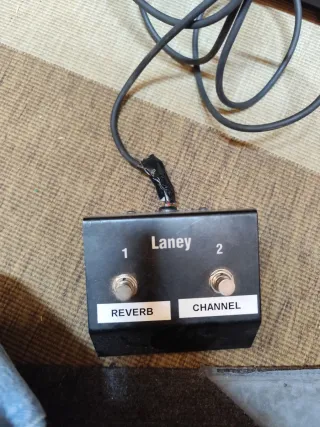 Amplificador de guitarra Laney LV100