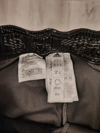 Chándal Adidas Negro y Rojo del equipo FC Bayern.