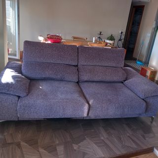 Sofá de 2 plazas morado