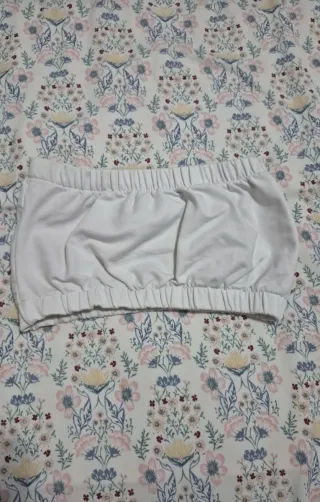 Top Corto Blanco Elástico