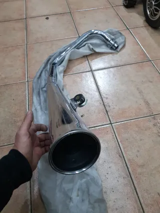 Tubo de escape cromado para moto