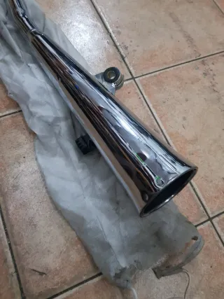 Tubo de escape cromado para moto