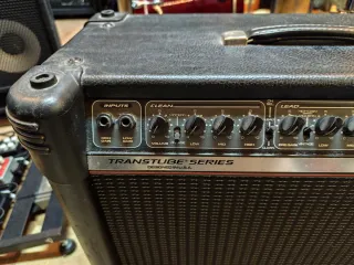 Amplificador de guitarra Peavey Bandit 112