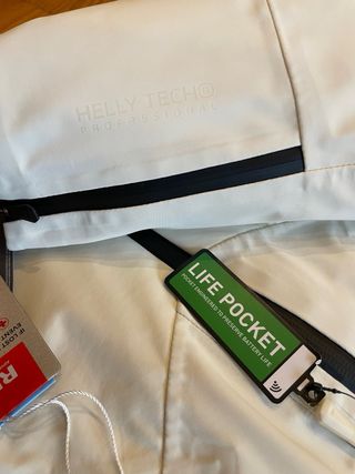 Chaqueta de 800€ Helly Hansen 3 en 1 Talla M nueva