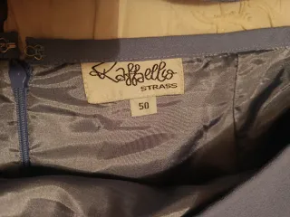 Conjunto Top, Falda y chaqueta Flores Bordadas.