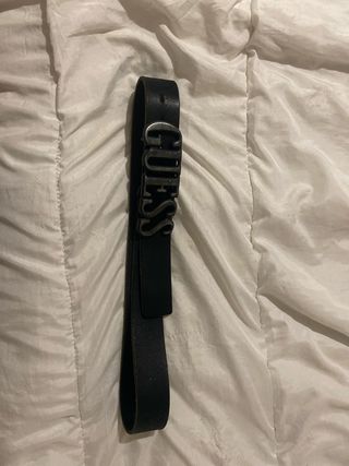Cinturón Guess Negro Hebilla Logo