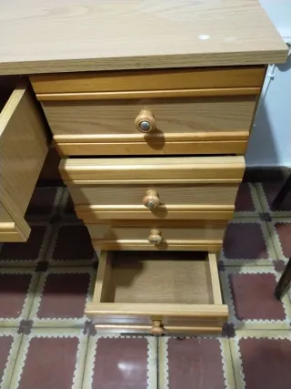 Mesa escritorio de madera