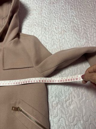 Chaquetón mujer rosa palo con capucha