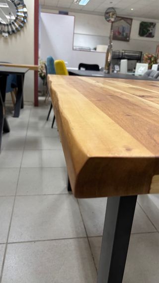 Mesa estilo industrial madera y hierro