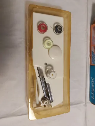 Máquina de coser portátil