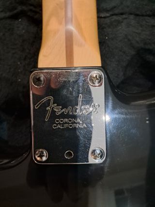 Guitarra Fender American Stratocaster