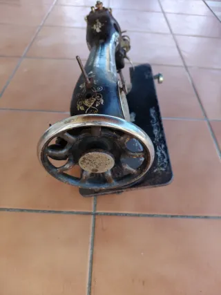 Máquina de coser Antigua SINGER.RETRO.VINTAGE