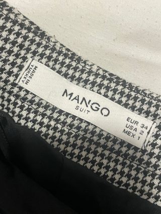 Falda corta cuadros blanco y negro