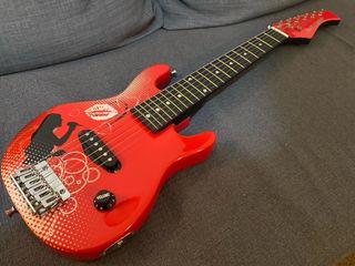 Guitarra Eléctrica Infantil Playon Roja