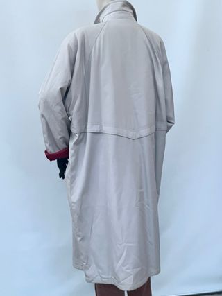 Trench vintage donna beige con dettagli rossi