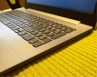 Portátil Lenovo Ideapad 320-15IKB Plata Windows 11