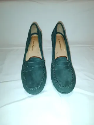 Zapatos de cuña verdes