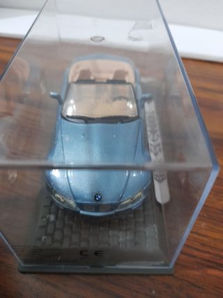 BMW Z3 Cabrio Azul 1/43
