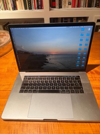 MacBook Pro Touch Bar