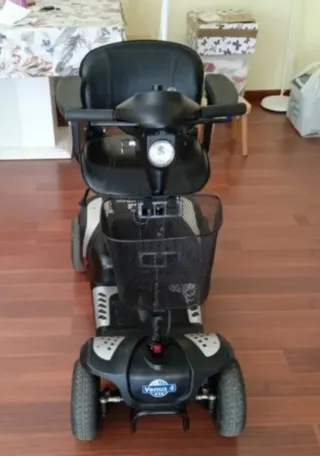 Scooter eléctrico movilidad reducida