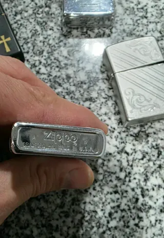 4 Isqueiros Zippo