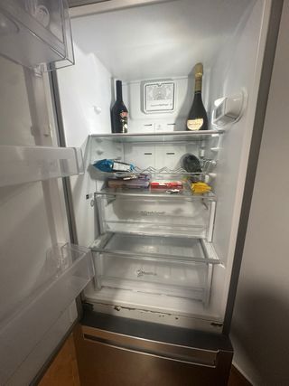 Nevera Whirlpool plateada