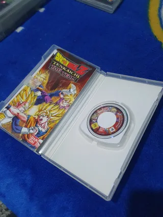Lote de videojuegos físicos 2  ps4 4 psp
