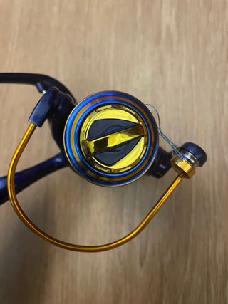 Kit de pesca con señuelos y carrete