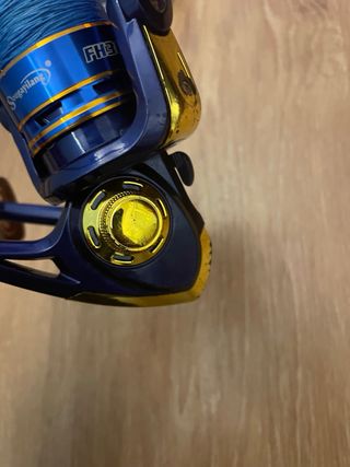 Kit de pesca con señuelos y carrete