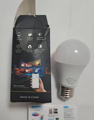 Lampadina LED 9W RGB+CCT WiFi Tuya