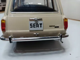 SEAT 124 Familiar 1/18 Crema