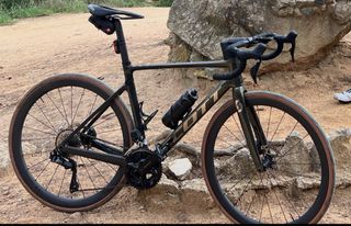 Scott Addict RC 40 2024, Talla M 54,cambio 105 Di2