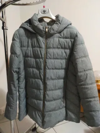 Giacca imbottita grigia con cappuccio
