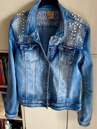 Cazadora vaquera Zack-Tee bordada con perlas