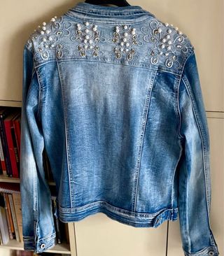 Cazadora vaquera Zack-Tee bordada con perlas