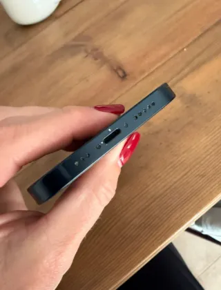 iPhone 13 Azul Medianoche