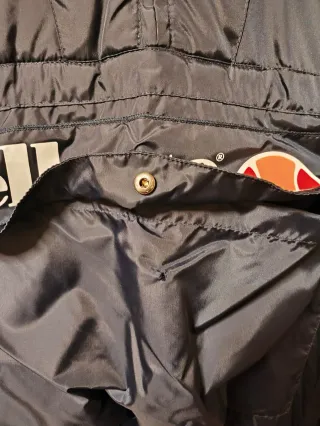 Chaqueta Ellesse acolchada azul