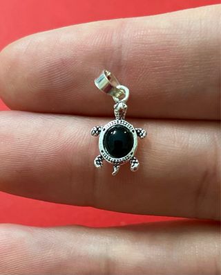 Bonito Colgante Tortuga Onix Plata De ley 925