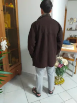 Giaccone stile scamosciato marrone