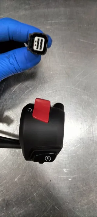 Mando luces Honda CB125R Derecho.