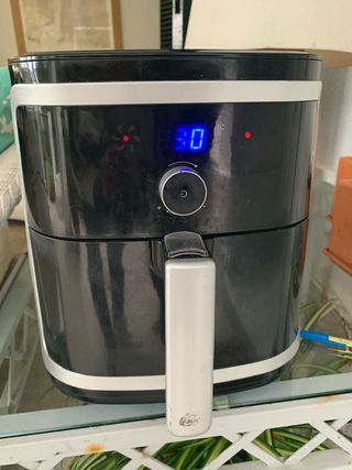 Freidora de aire negra